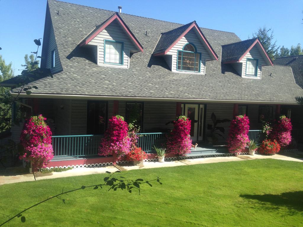 Eagle'S Nest B&B Lake Country Exterior photo
