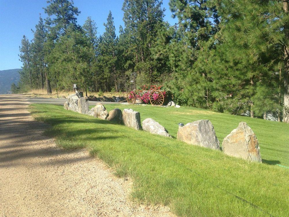 Eagle'S Nest B&B Lake Country Exterior photo